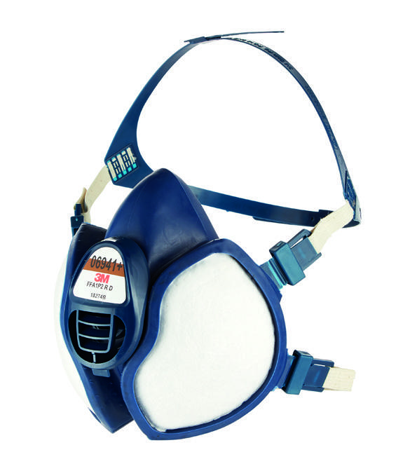 3M 06941+ wartungsfreie Halbmaske, FFA1P2 R D, Produktfoto vor weißem Hintergrund